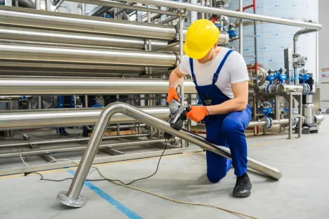 Обработка на тръби от неръждясваща стомана